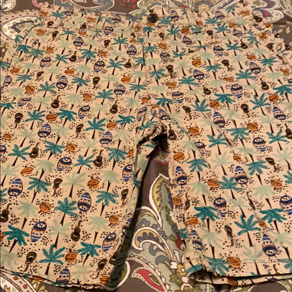 NWOT boys sz 16 Penguin shorts